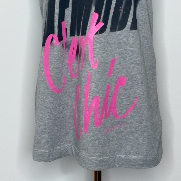 Fiorucci Graffiti Graphic Sleeveless Tank Top "Démodé C'est Chic" Womens Medium - Picture 2 of 8